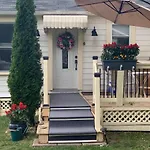 Green Oaks B&B