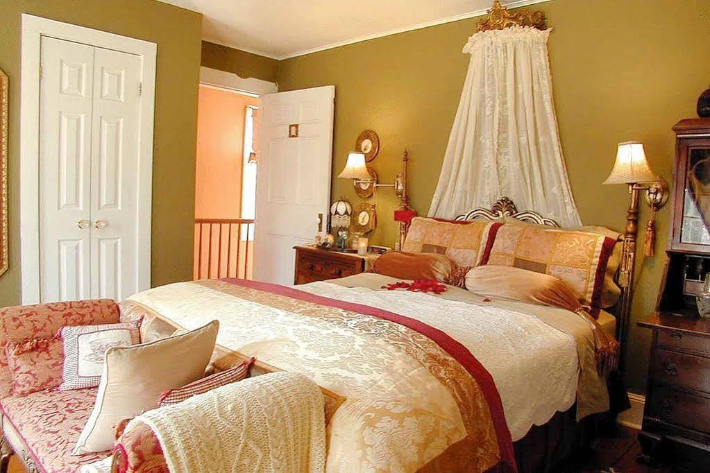 Bed & Breakfast Apple Tree Historic 3*