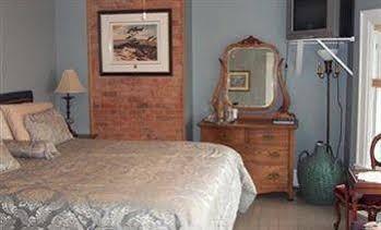 Oaks Bed & Breakfast 3*