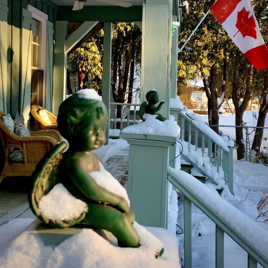 Weatherpine Niagara-on-the-Lake
