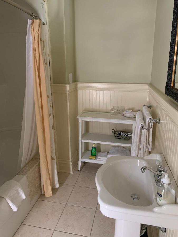 The Red Coat Bed & Breakfast 3*