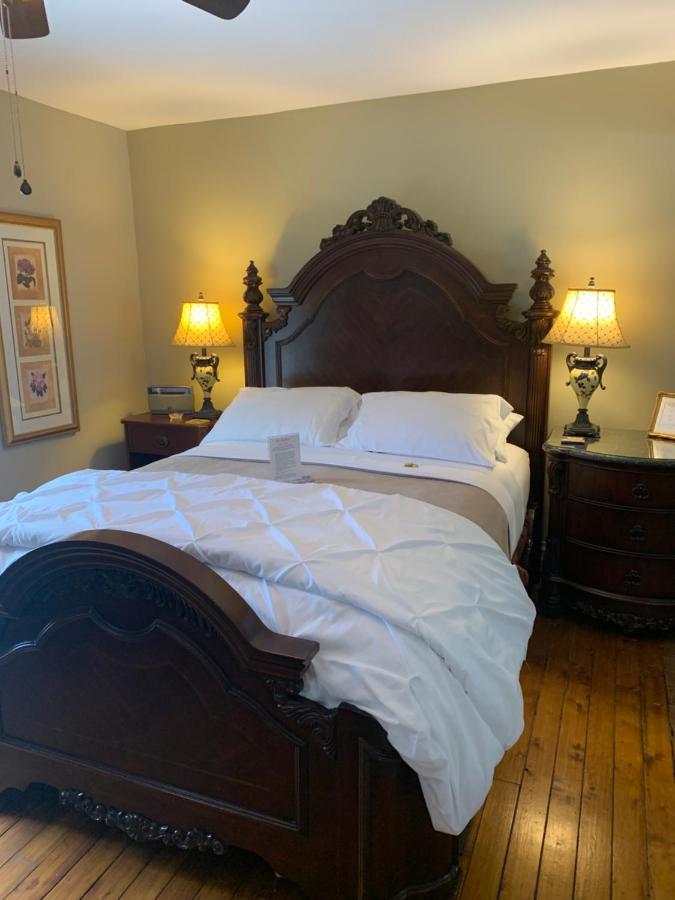 The Red Coat Bed & Breakfast Niagara-on-the-Lake