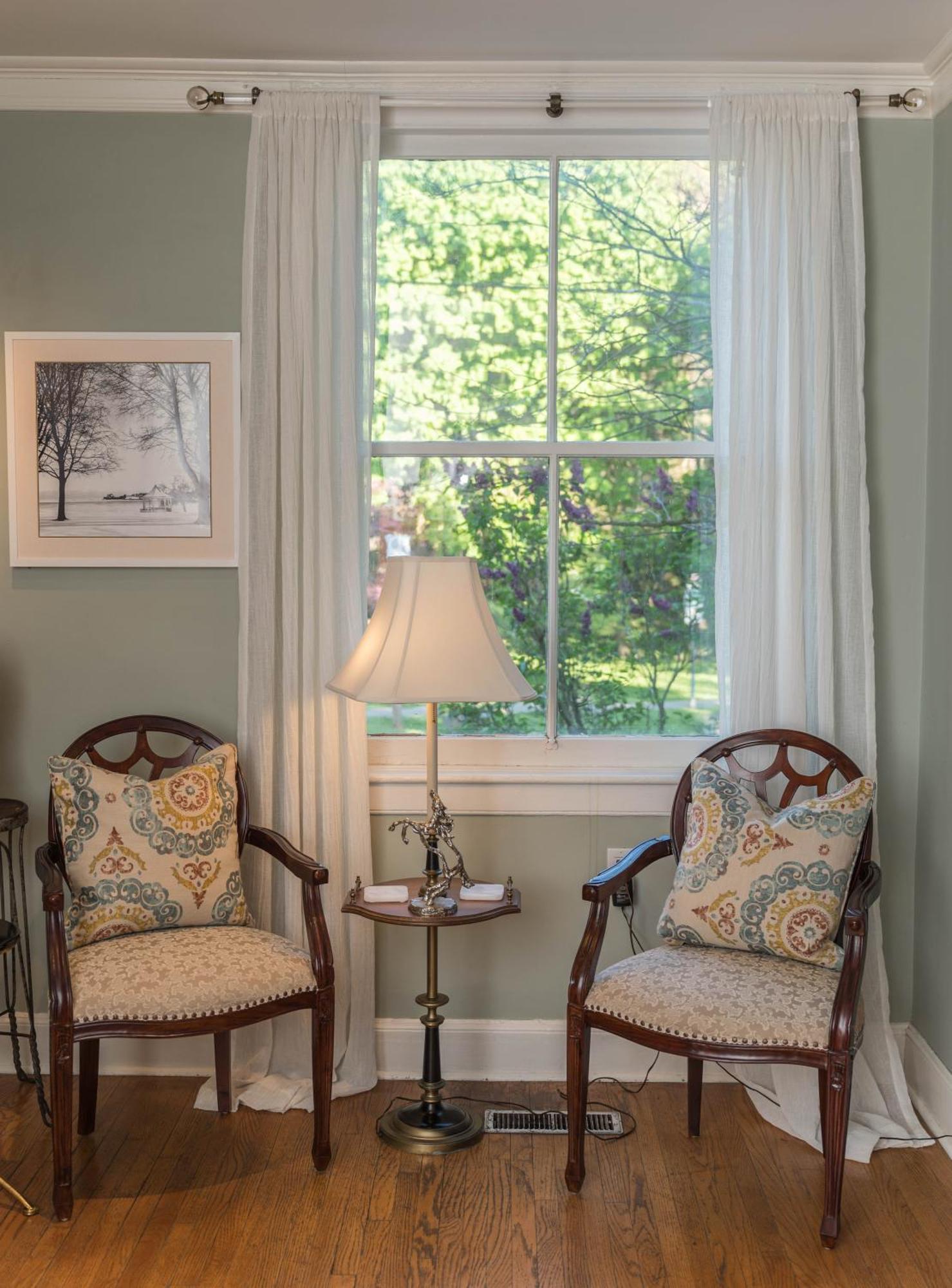 Inn The Old Bank House Bed & Breakfast