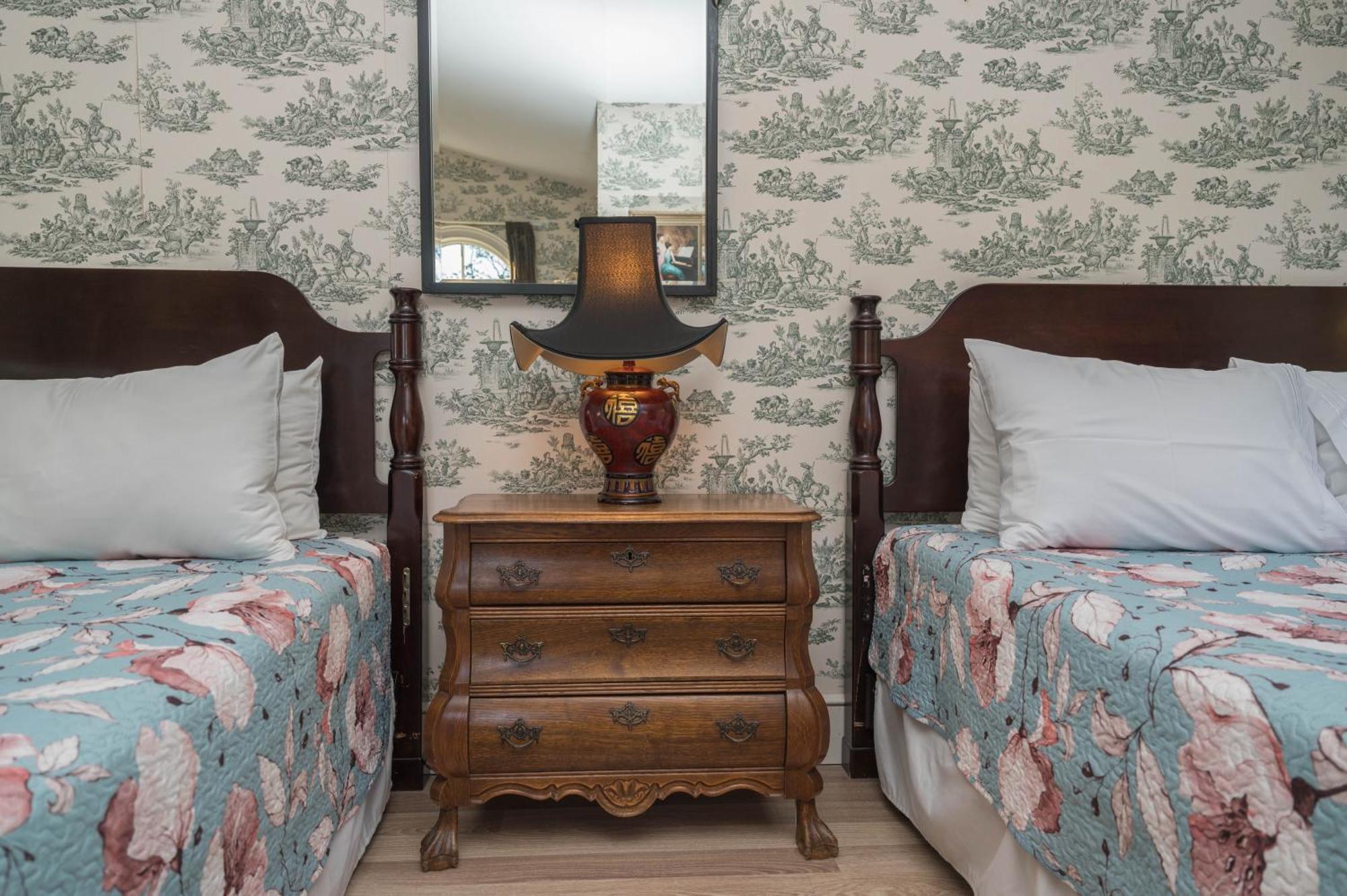 The Old Bank House Bed & Breakfast Inn 3*