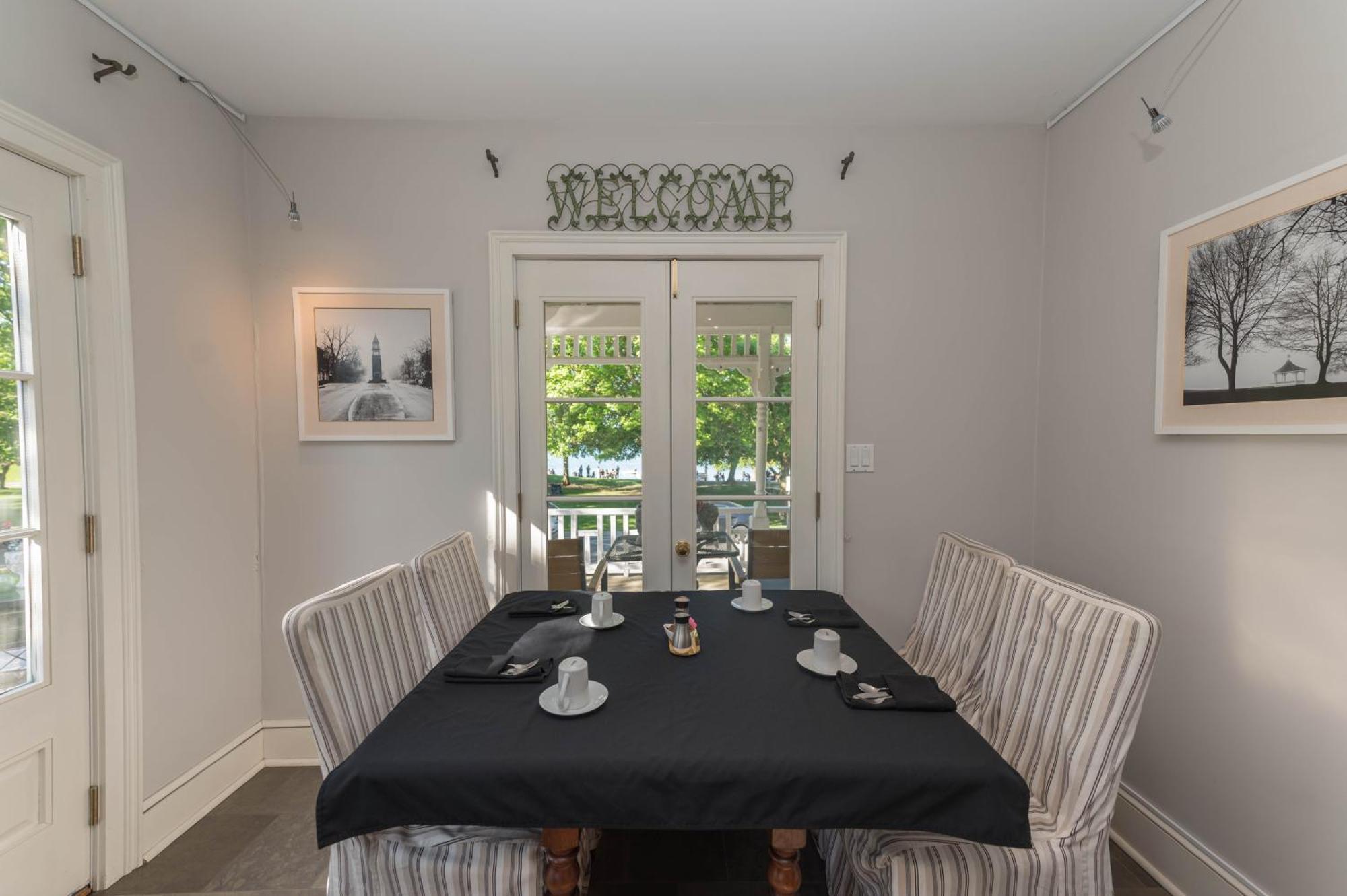 Inn The Old Bank House Bed & Breakfast 3*