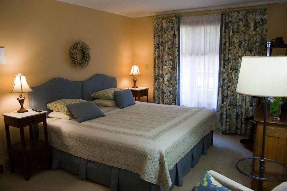 Bed & Breakfast Cedar Gables 3*