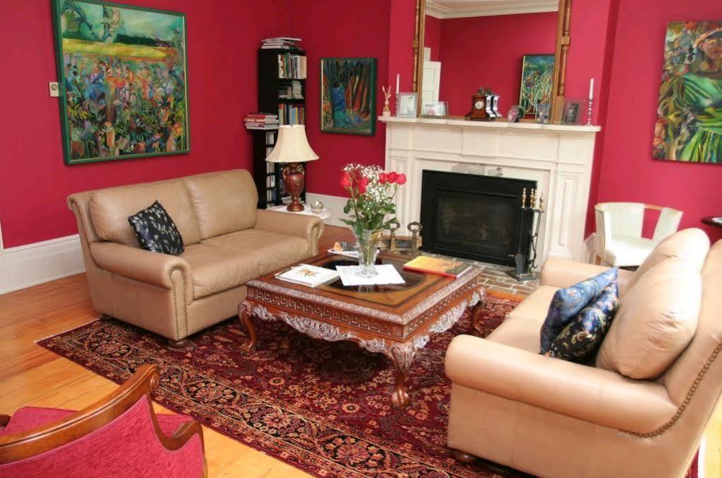 Bed & Breakfast Historic Lyons House Niagara-on-the-Lake