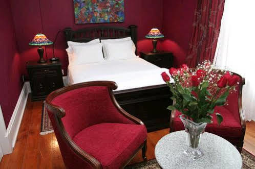 Historic Lyons House Bed & Breakfast 3*