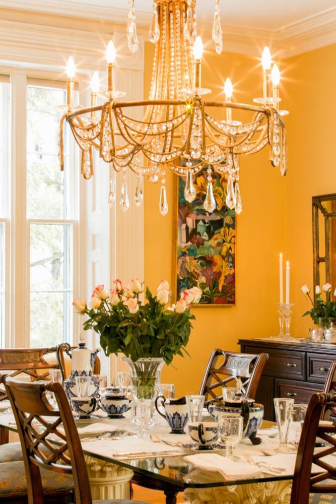 Historic Lyons House 3*