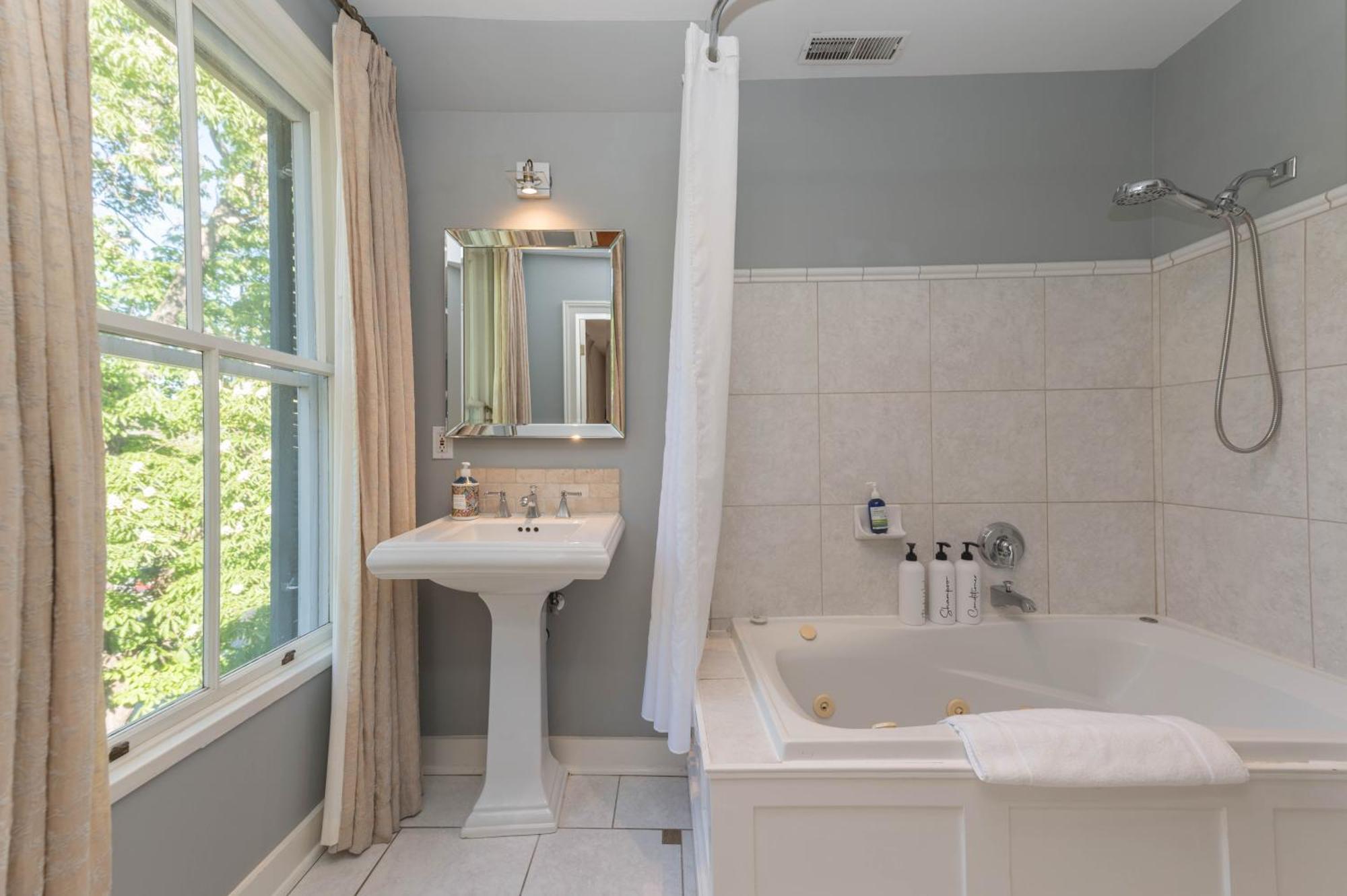 The Old Bank House Bed & Breakfast