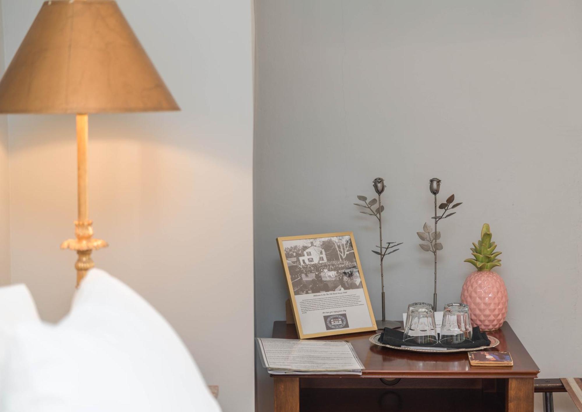 The Old Bank House Bed & Breakfast Niagara-on-the-Lake