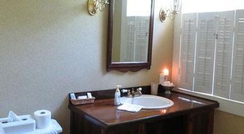 Historic Wilson-guy House Bed & Breakfast