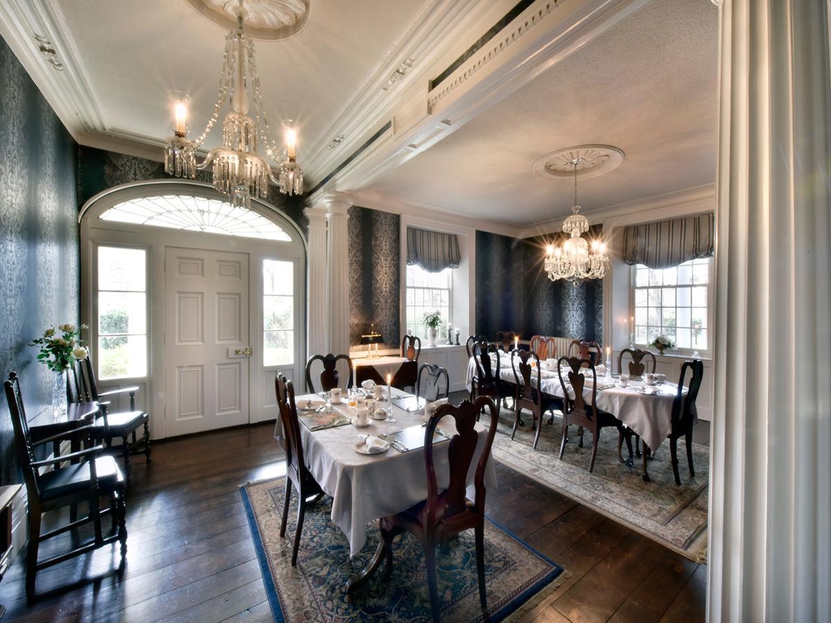 Brockamour Manor Bed & Breakfast