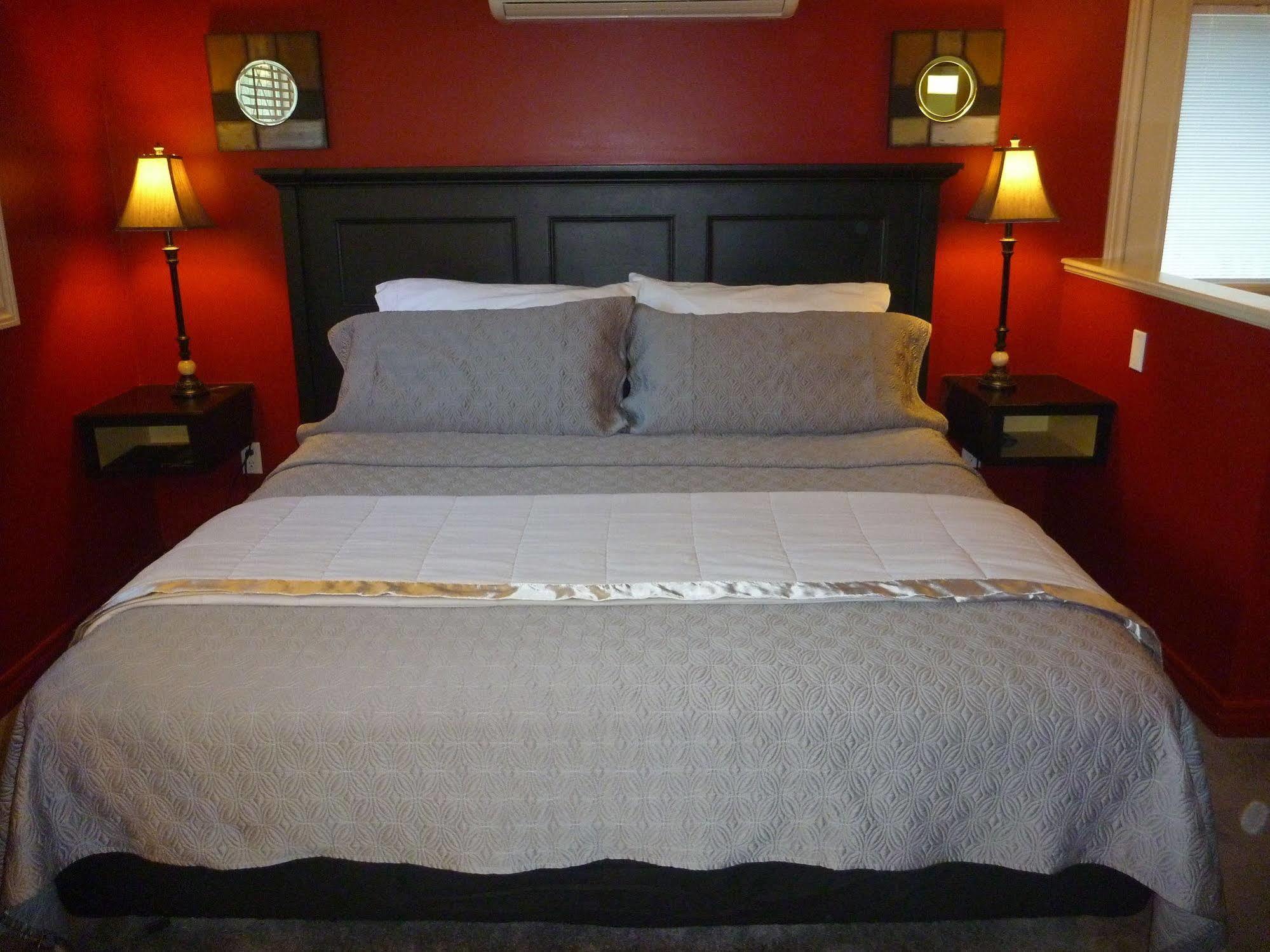 Kellar House Bed & Breakfast 4*